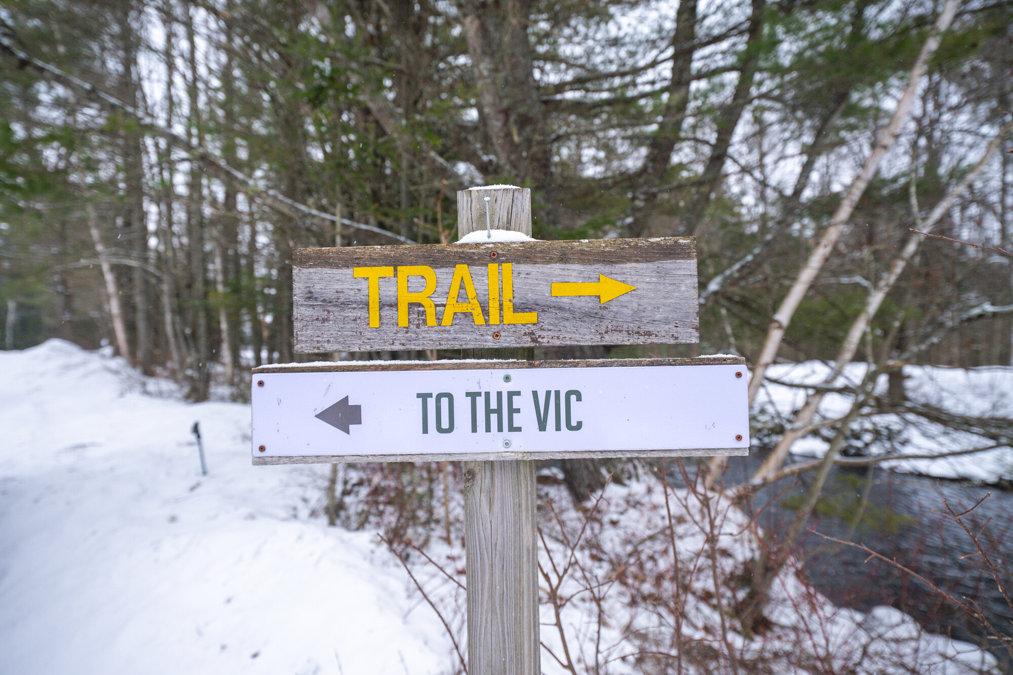 A sign for the VIC in the winter