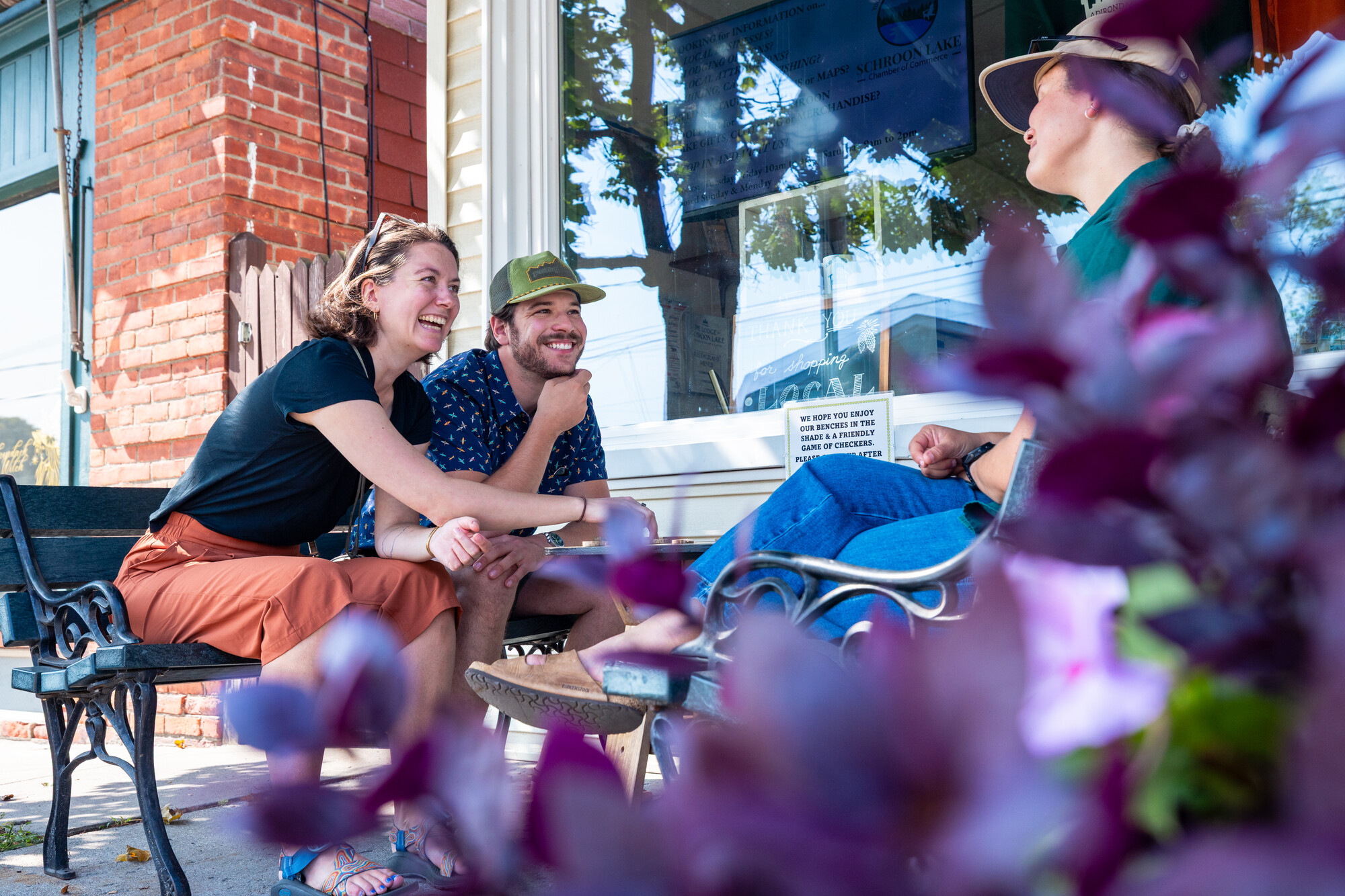 Friends getting coffee