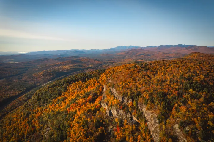 The cliffs of Poke-O-Moonshine Mountain 
