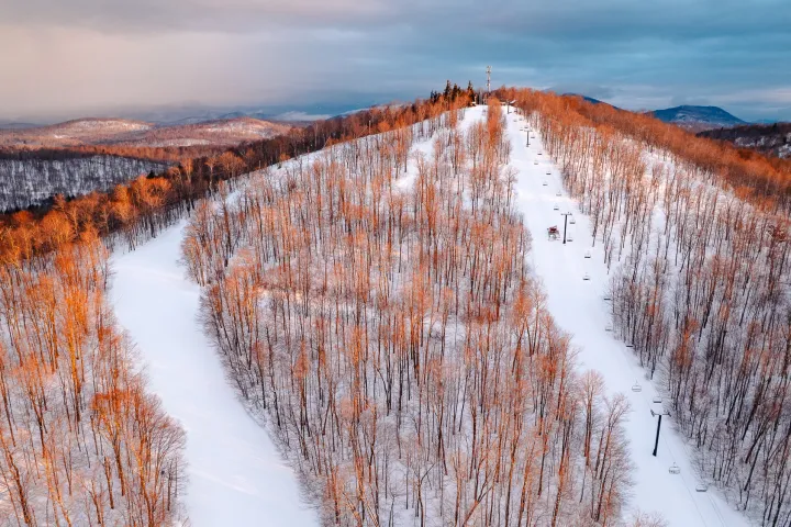 Aerial view of Oak Mountain ski slopes
