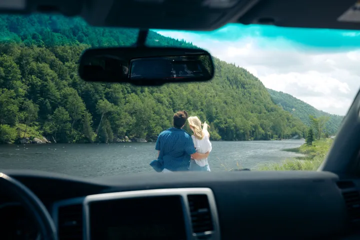 A couple at Cascade Lakes in the summer.