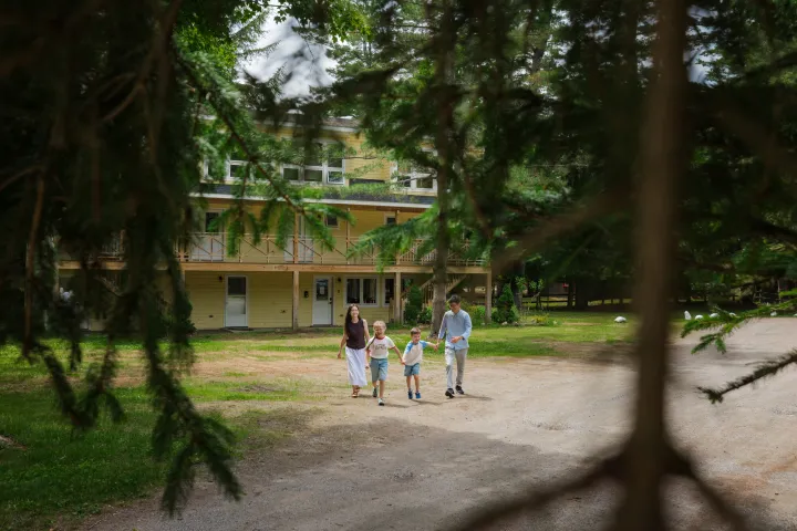 Family lodging in the Adirodancks.