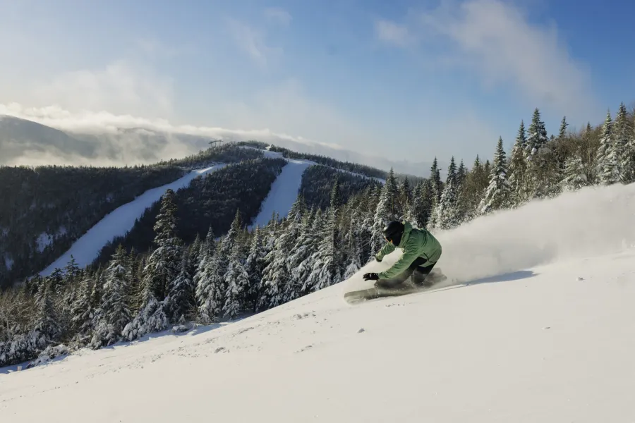 A skier at Whiteface Mountain going down the slopes