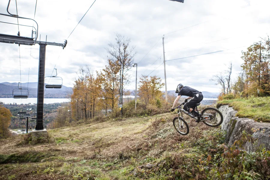 A mountain biker at Oak Mountain