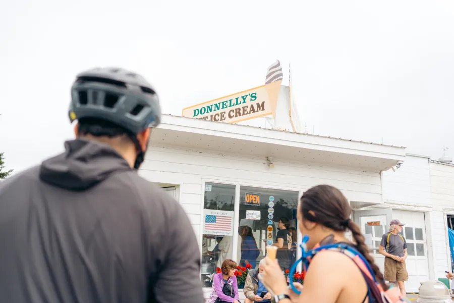 Donnelly's ice cream stand